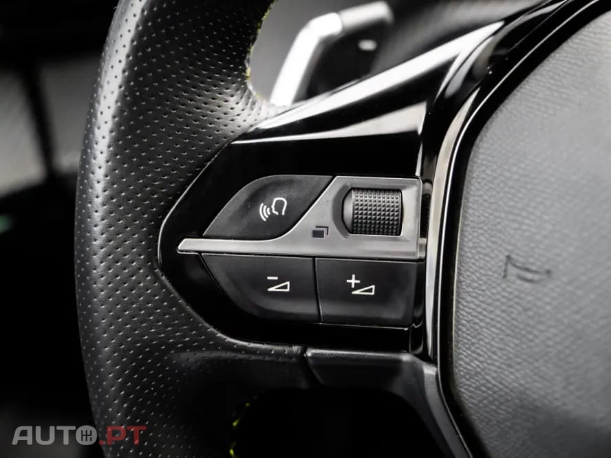 Peugeot 2008 1.5 BlueHDi GT EAT8
