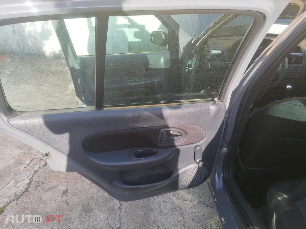 Renault Clio 65cv