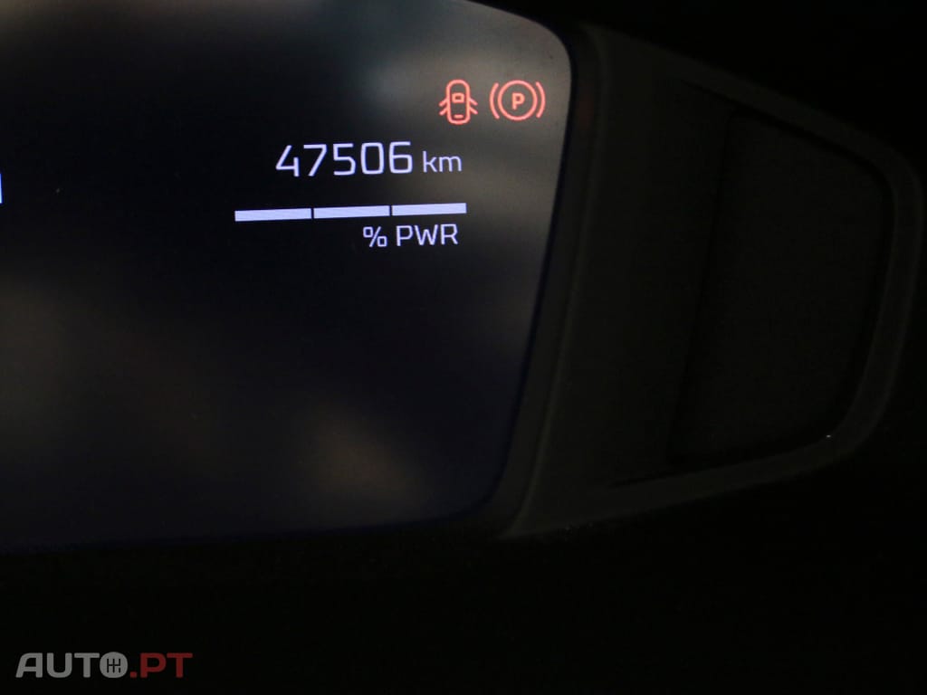 Peugeot 208 1.2 Hybrid Allure e-DCS6