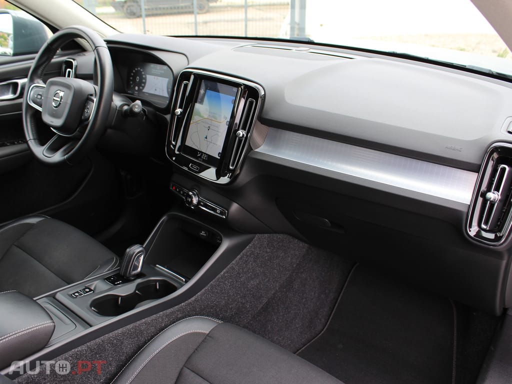 Volvo XC40 2.0 D3 Momentum Plus Geartronic