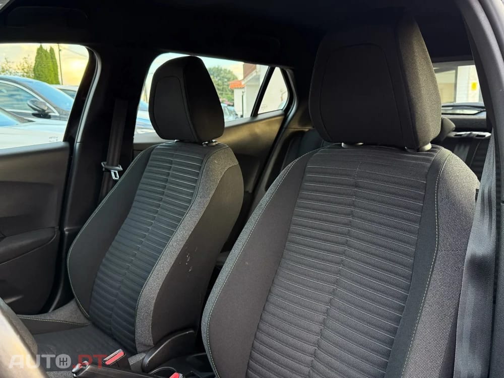 Peugeot 2008 1.2 PureTech Active Pack