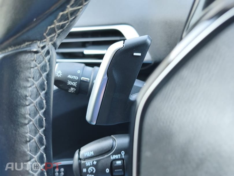 Peugeot 5008 1.2 PureTech Allure Pack EAT8