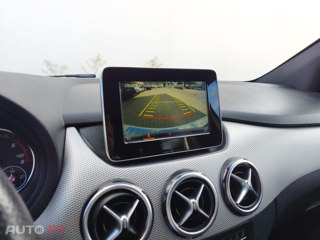 Mercedes-Benz B 180 D Avangard