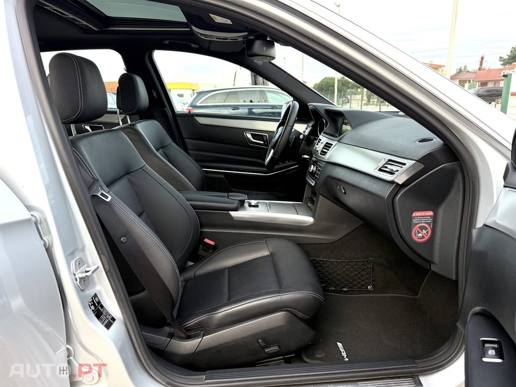 Mercedes-Benz E 220 BlueTEC Avantgarde Auto. — fotografia 11