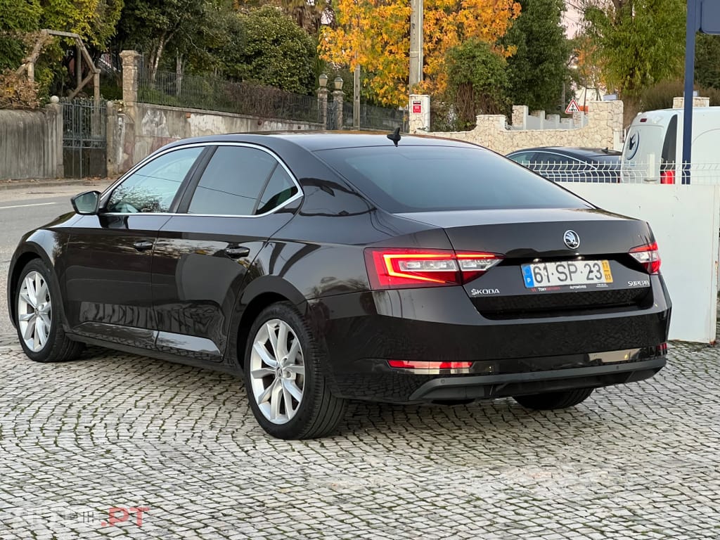 Skoda Superb 2.0 TDI Sportline
