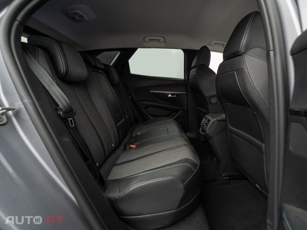 Peugeot 3008 1.6 Hybrid Allure e-EAT8