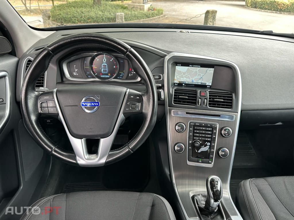 Volvo XC60 2.0 D4 Momentum Geartronic