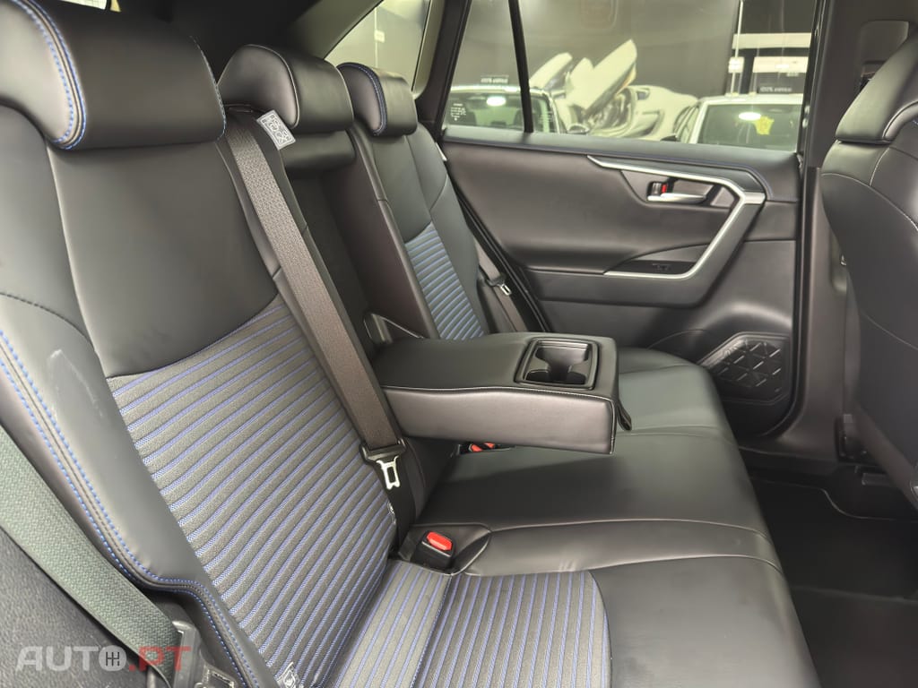 Toyota RAV4 HDF Square Collection