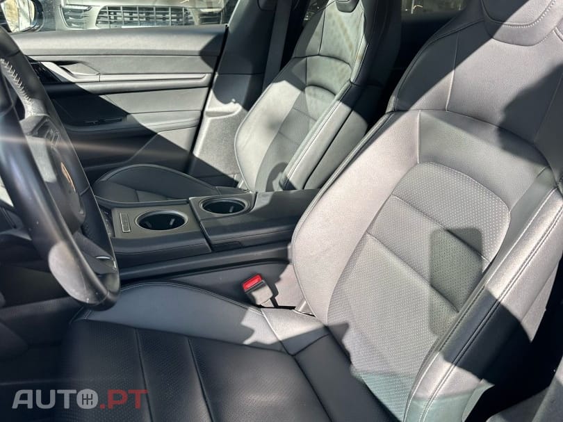 Porsche Taycan 4S