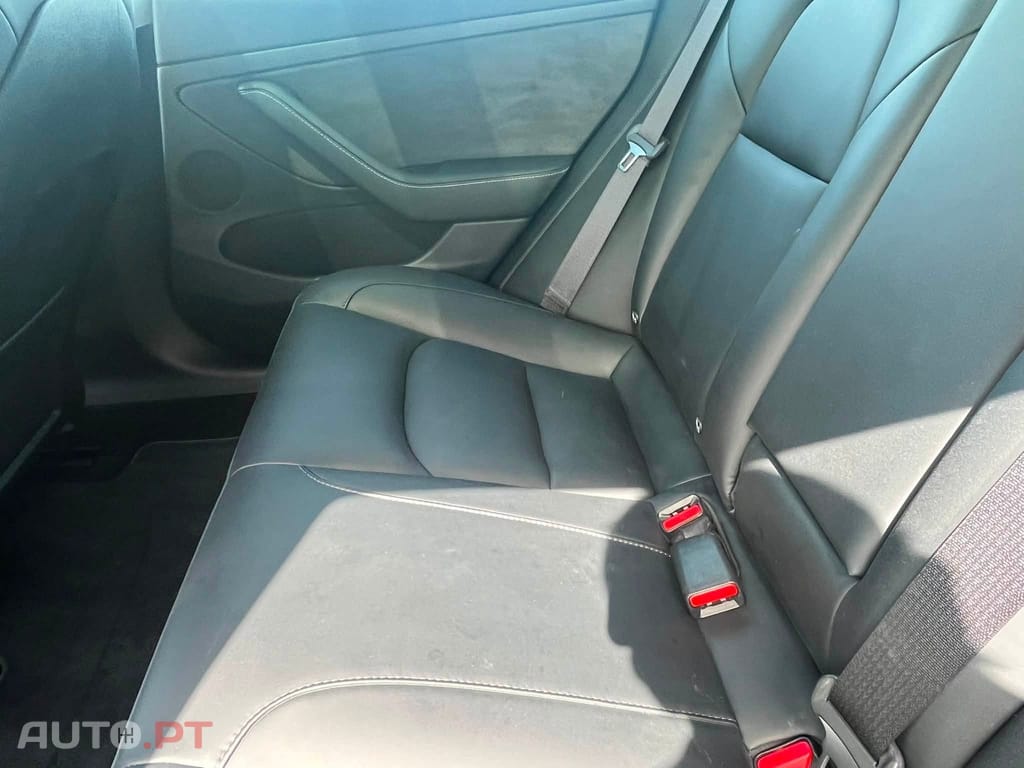 Tesla Model 3 Standard Range Plus RWD
