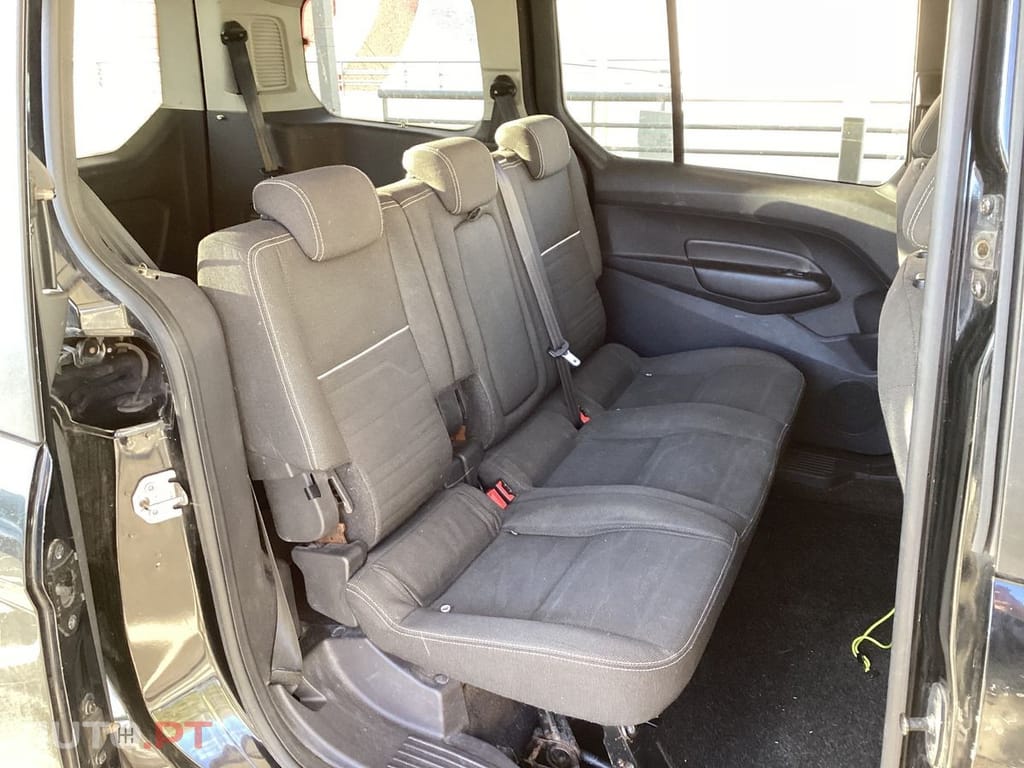 Ford Tourneo Grand 1.6 TDCi Titanium