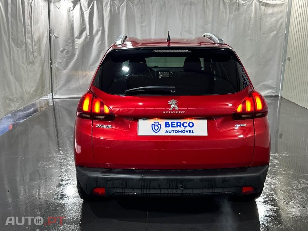 Peugeot 2008 1.2 PureTech Allure