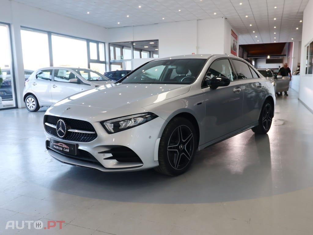 Mercedes-Benz A 250 A 250e AMG