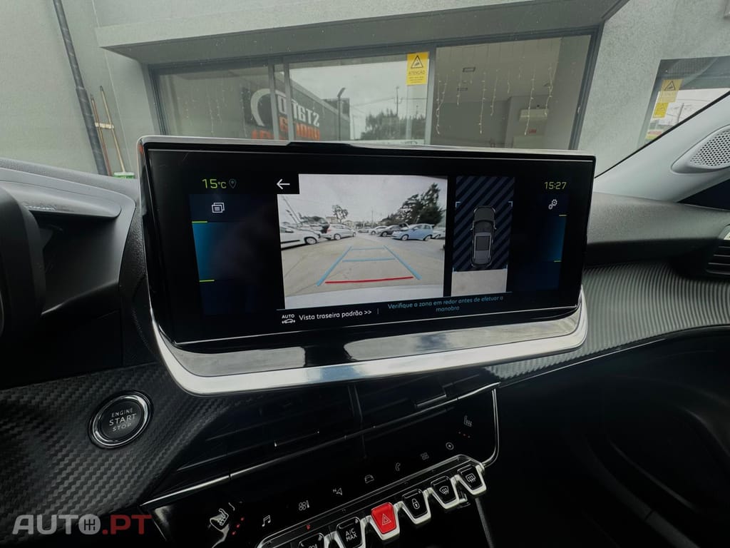 Peugeot E-2008 50 kWh Allure Pack