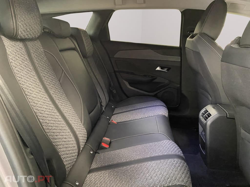Peugeot 308 SW 1.2 Hybrid Allure e-DCS6