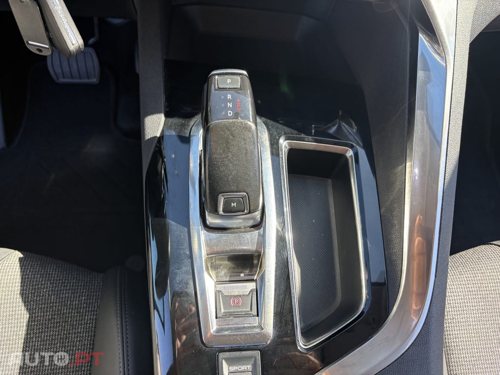 Peugeot 3008 1.2 PureTech Allure EAT8