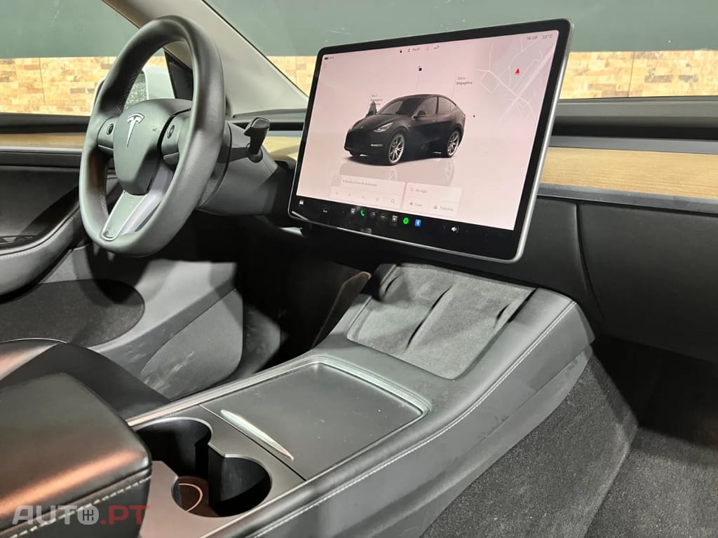 Tesla Model Y RWD