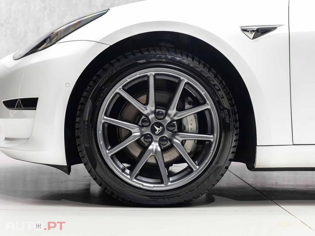 Tesla Model 3 Standard Range Plus RWD