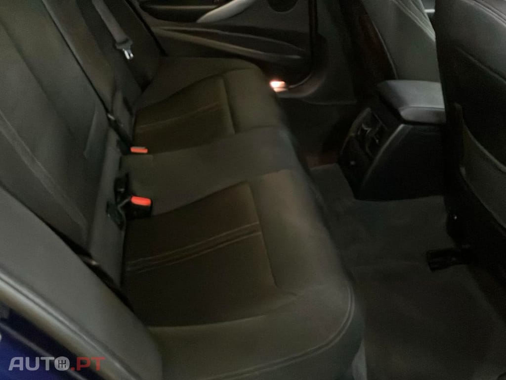 BMW 318 d Line Sport Auto Touring