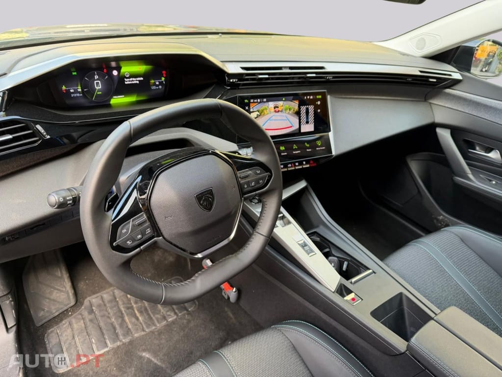 Peugeot 408 MHEV Allure