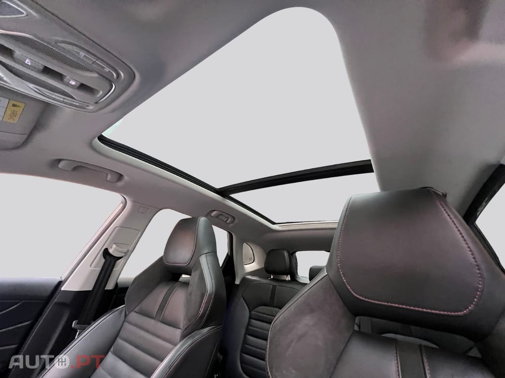 MG EHS PHEV Hybrid Luxury