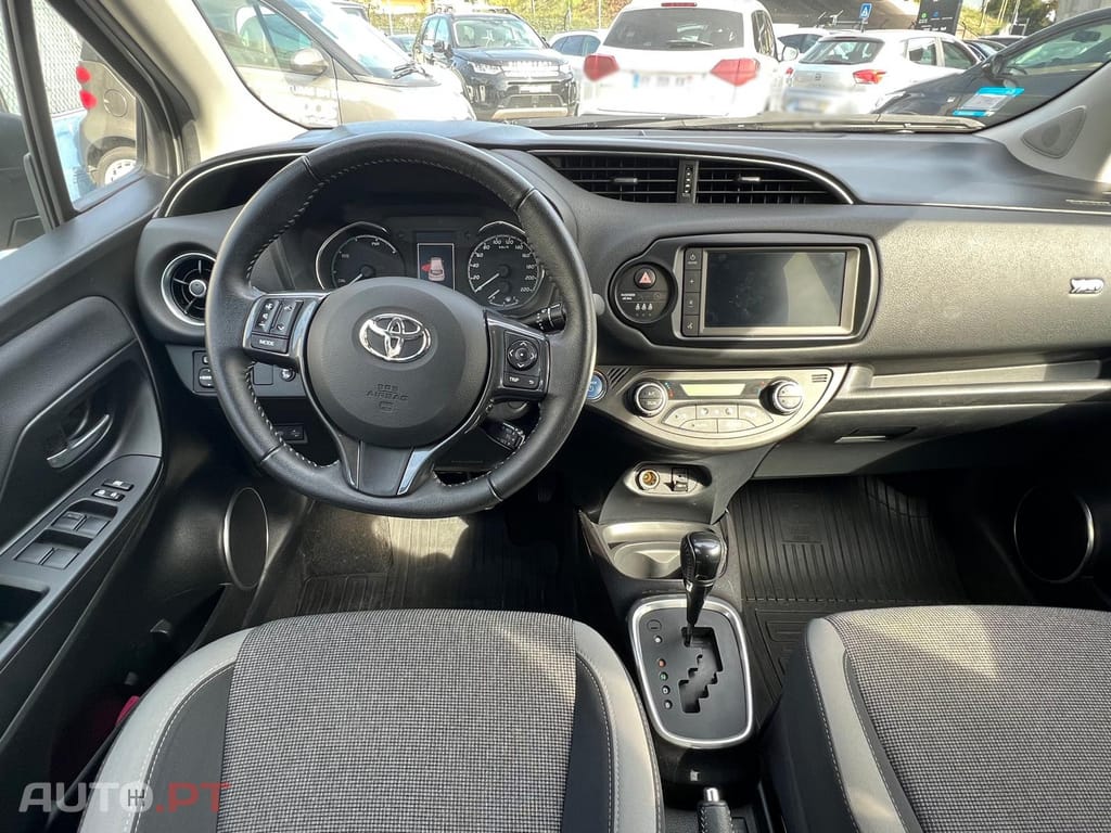 Toyota Yaris 1.5 HSD 20 Anos