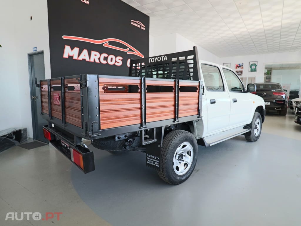 Toyota Hilux 2.5 D-4D CE AC