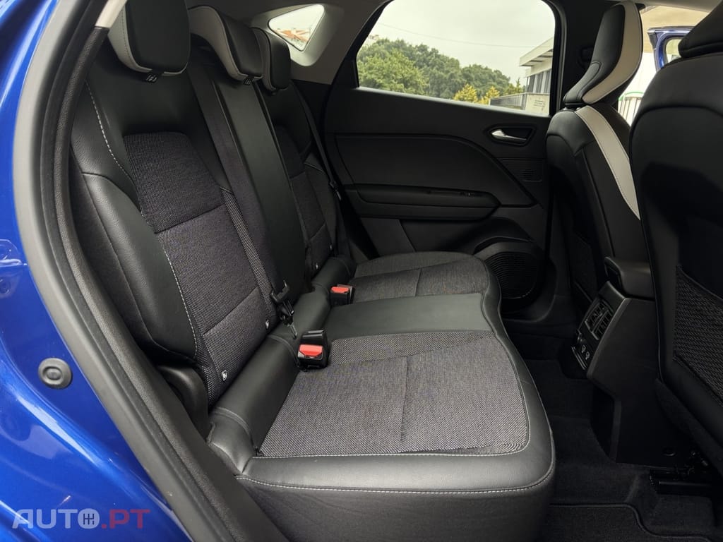 Renault Captur 1.6 E-Tech Plug-In Intens