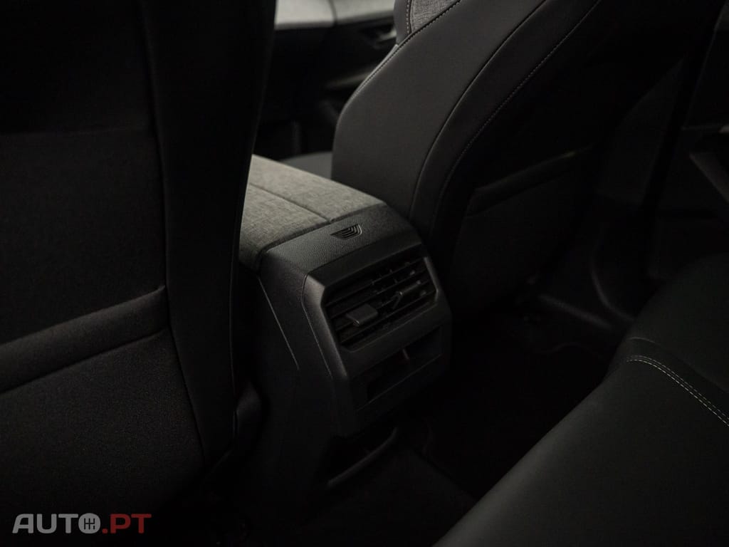 Peugeot 3008 1.2 Hybrid Allure e-DCS6