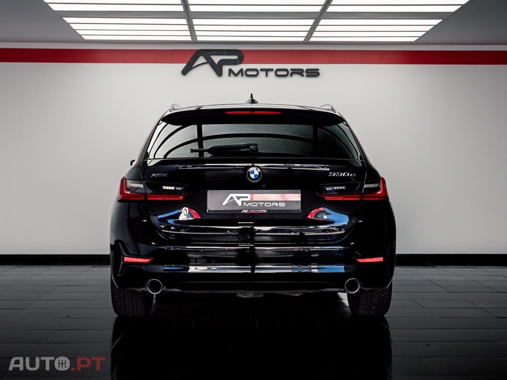 BMW 330 e Touring Line Sport Auto