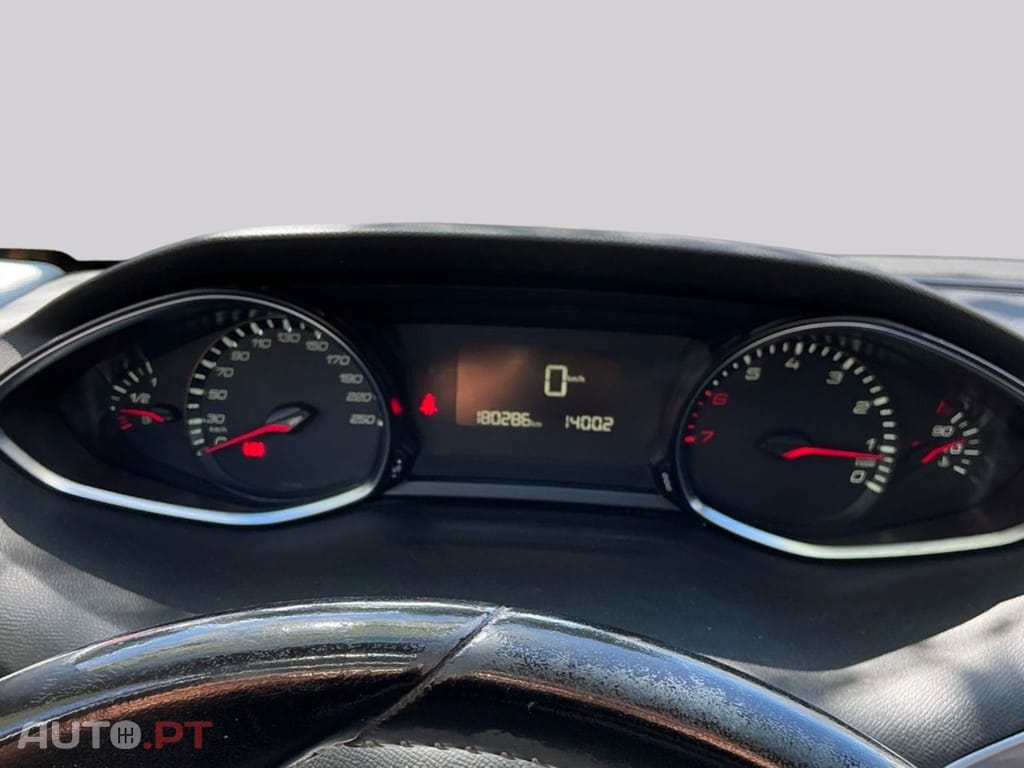 Peugeot 308 1.2 e-THP Allure