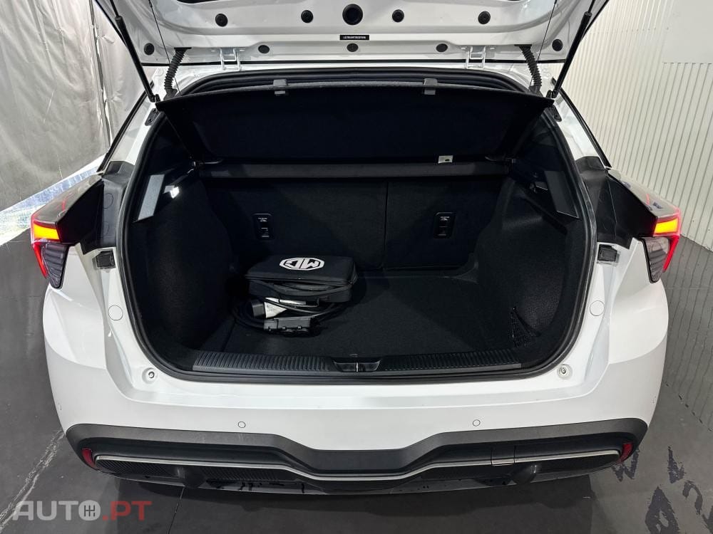 MG MG4 51 kWh Standard