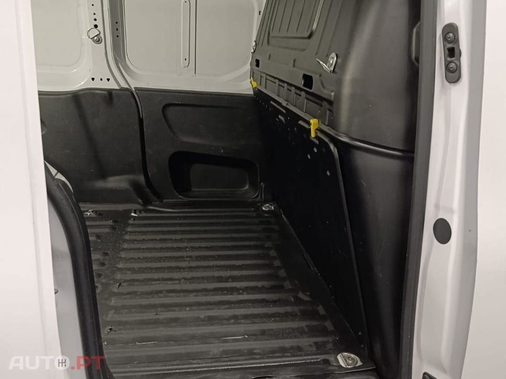 Fiat Doblo 1.5 BlueHDI Maxi (3 LUG)