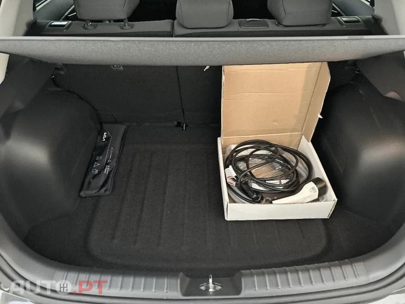 Kia Niro EV 64kWh I.V.A DEDUTÍVEL 
