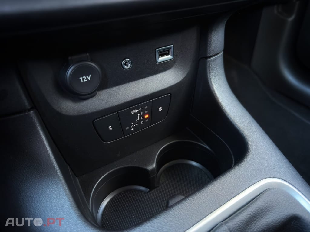 Citroen C3 1.2 PureTech Shine EAT6