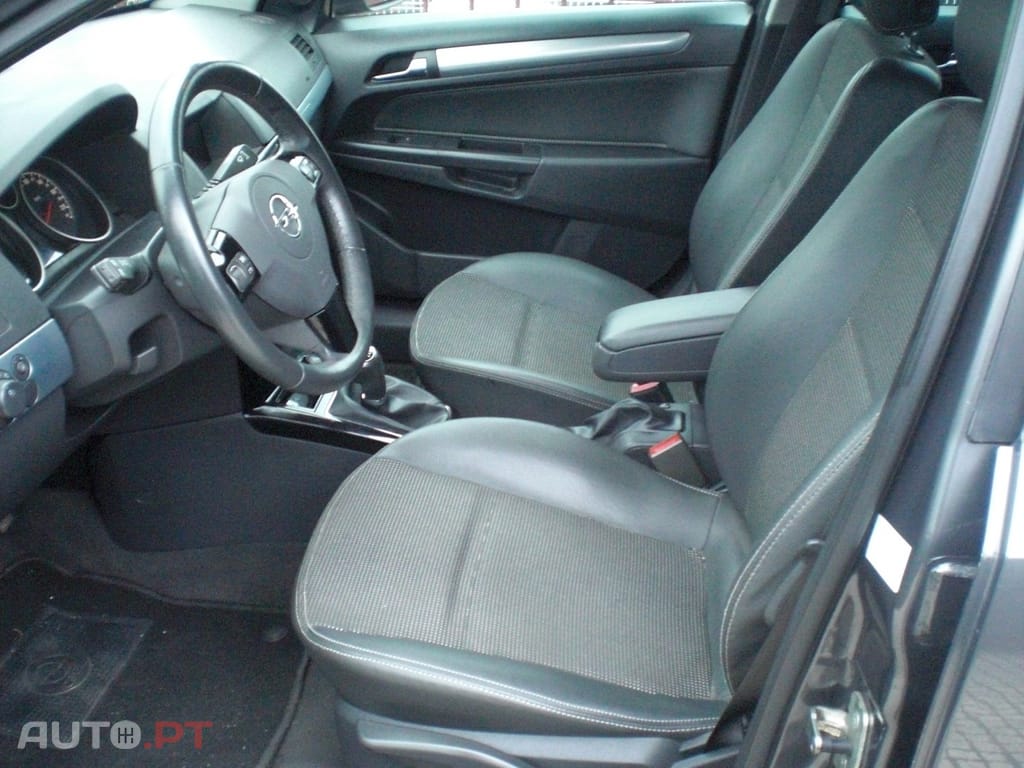 Opel Astra Caravan 1.7 CDTi Cosmo ecoFLEX