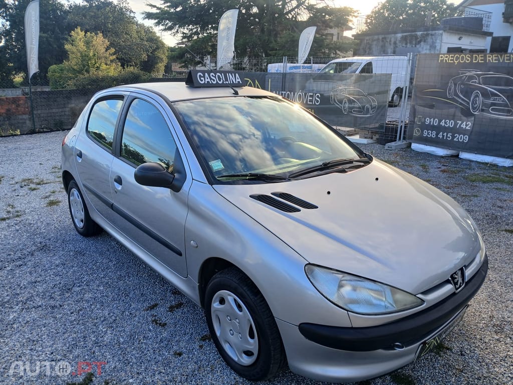 Peugeot 206 1.1 Poucos Kms