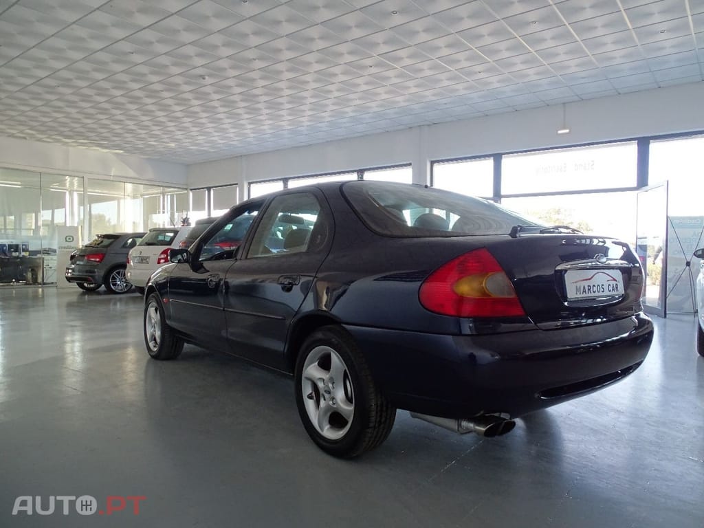Ford Mondeo 1.8 TD Ghia