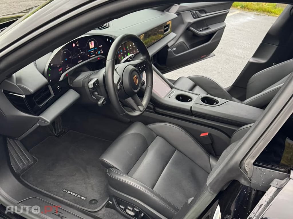 Porsche Taycan 4S