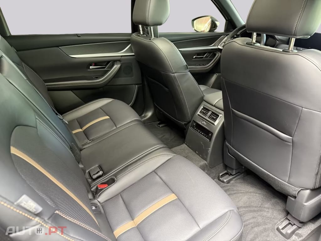 Mazda CX-80 2.5 hybrid I.V.A DEDUTIVEL 