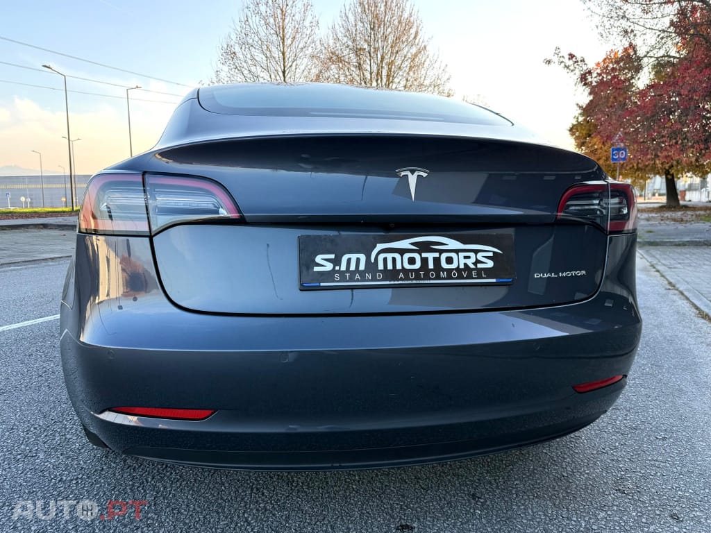 Tesla Model 3 Long-Range Dual Motor AWD