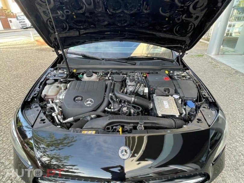 Mercedes-Benz A 250 e AMG Line