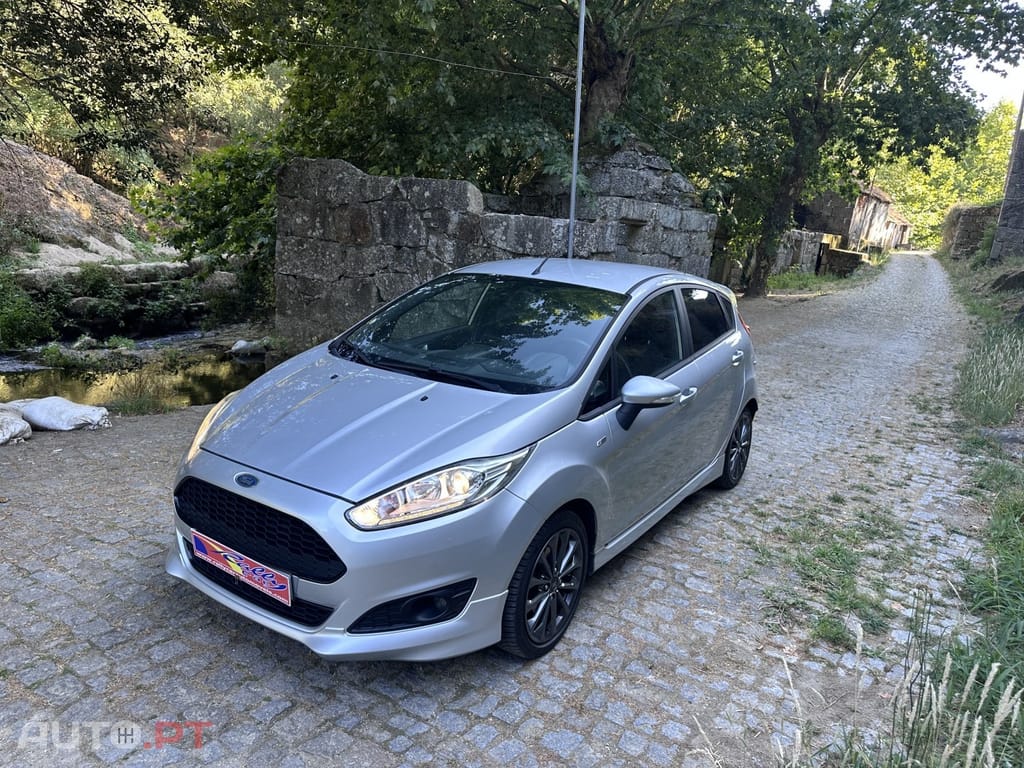 Ford Fiesta 1.0 EcoBoost S&S ST-LINE