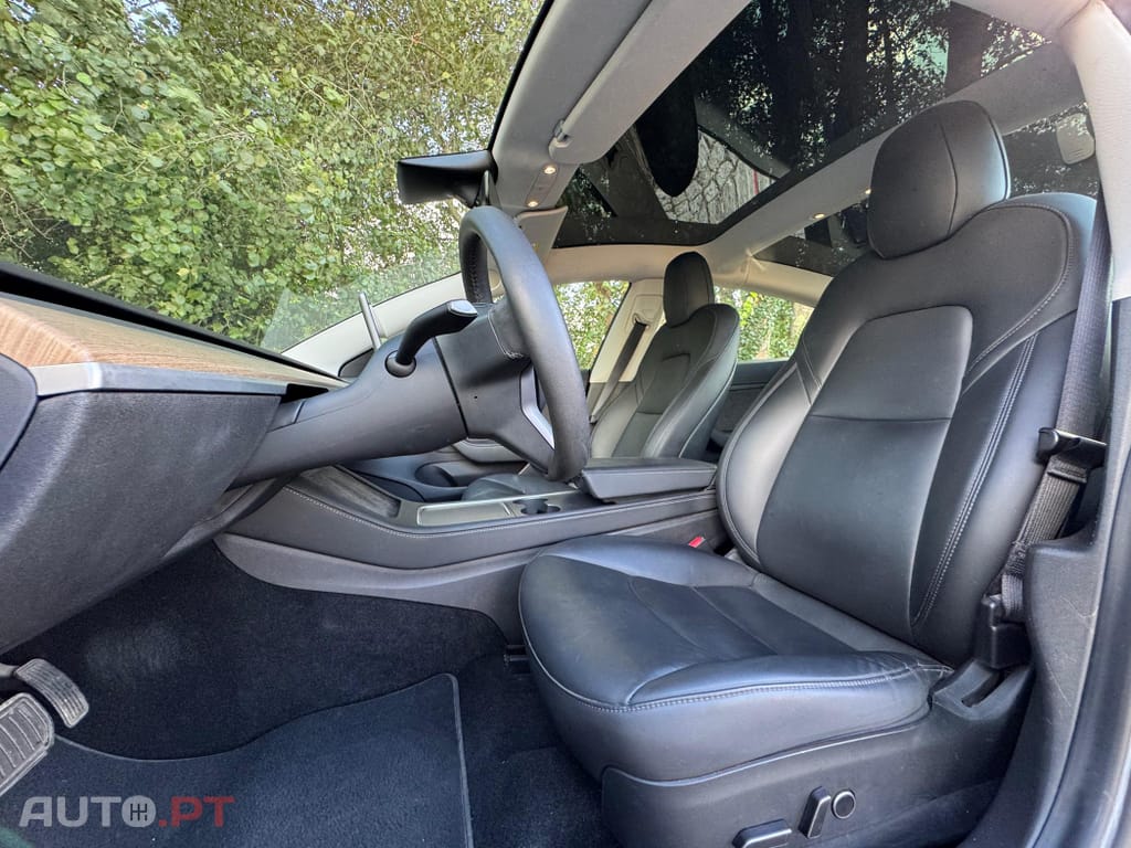 Tesla Model 3 Standard Range Plus RWD