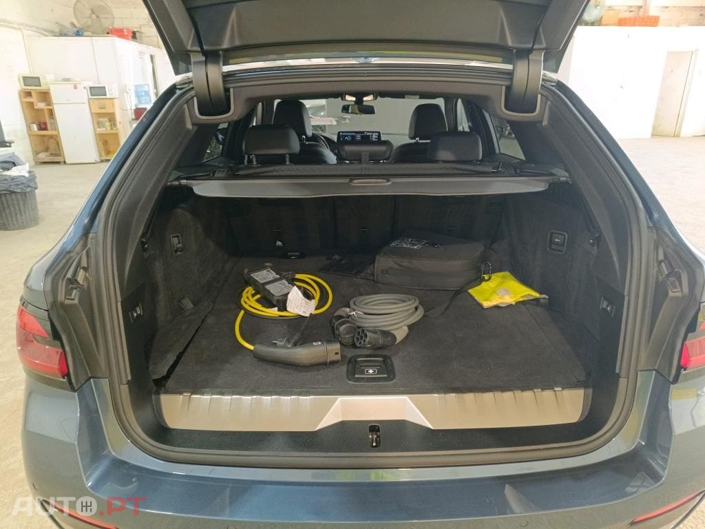 BMW 530 e Pack Desportivo M