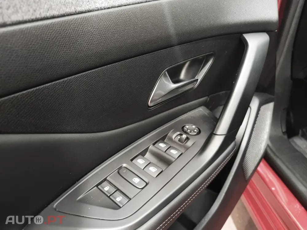 Peugeot 308 SW 1.2 PureTech Allure EAT8