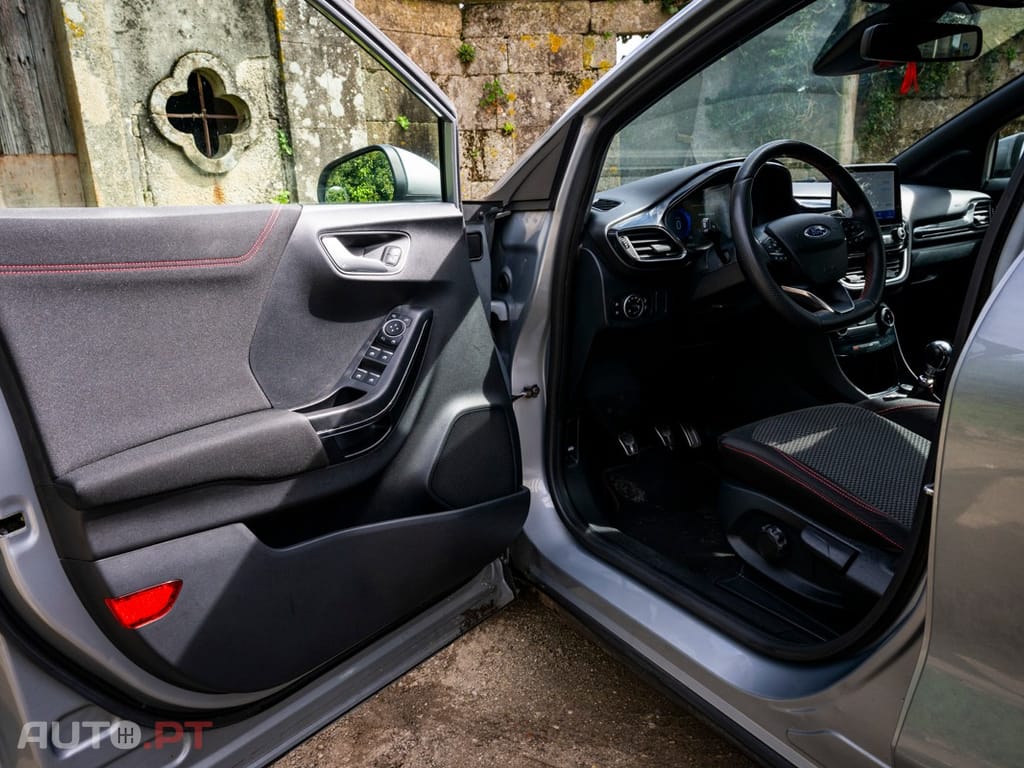 Ford Puma 1.0 EcoBoost MHEV ST-Line