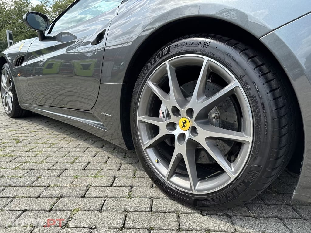 Ferrari California 4.3 V8