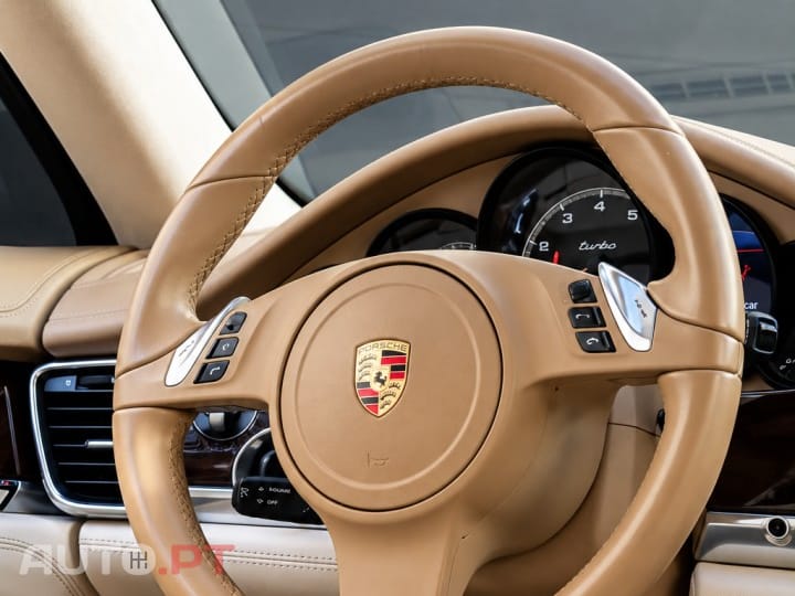 Porsche Panamera Turbo PDK