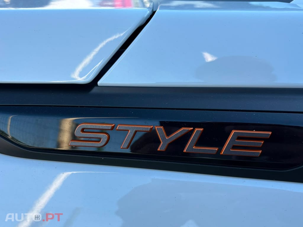 Peugeot E-2008 𝟱𝟰 𝙠𝙒𝙝 𝟭𝟱𝟲𝙘𝙫𝙨 𝙎𝙩𝙮𝙡𝙚